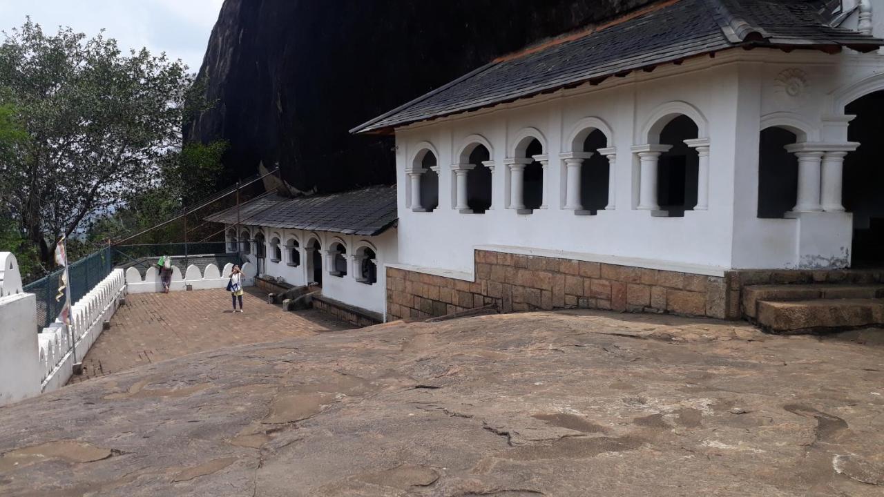 Granwin Hotel & Restaurant Dambulla Exterior photo